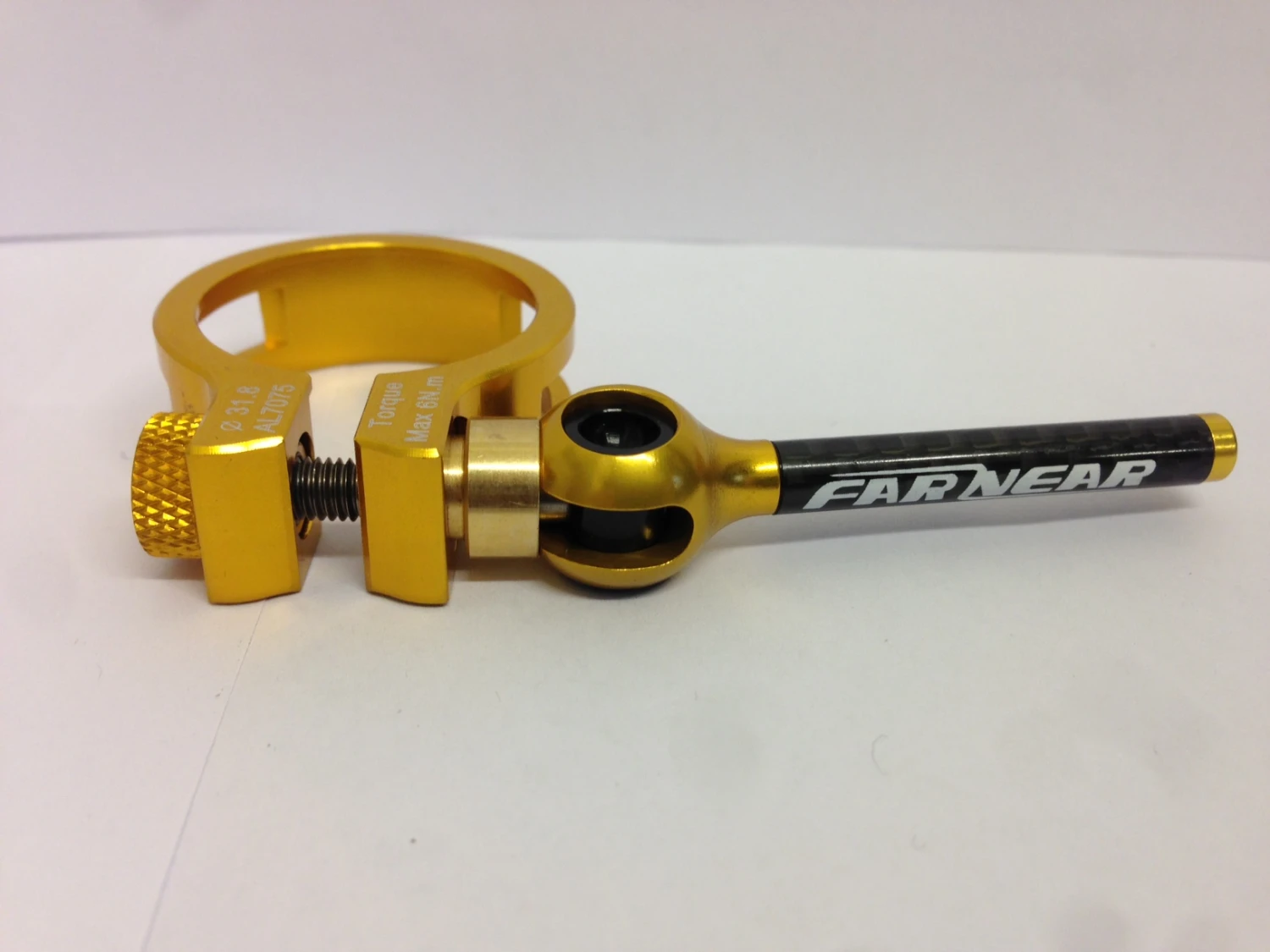 Far And Near QR Clamp Carbon-Alloy 31.8mm Gold Sattelstützenklemme 4 Far And Near QR Clamp Carbon-Alloy 31.8mm Gold Sattelstützenklemme – Bild 2