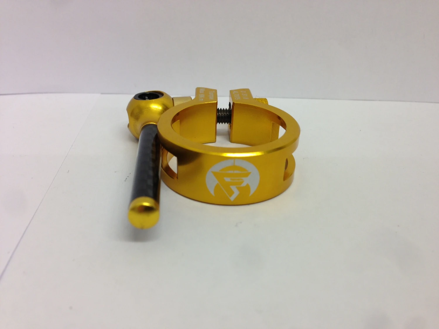 Far And Near QR Clamp Carbon-Alloy 31.8mm Gold Sattelstützenklemme 5 Far And Near QR Clamp Carbon-Alloy 31.8mm Gold Sattelstützenklemme – Bild 3